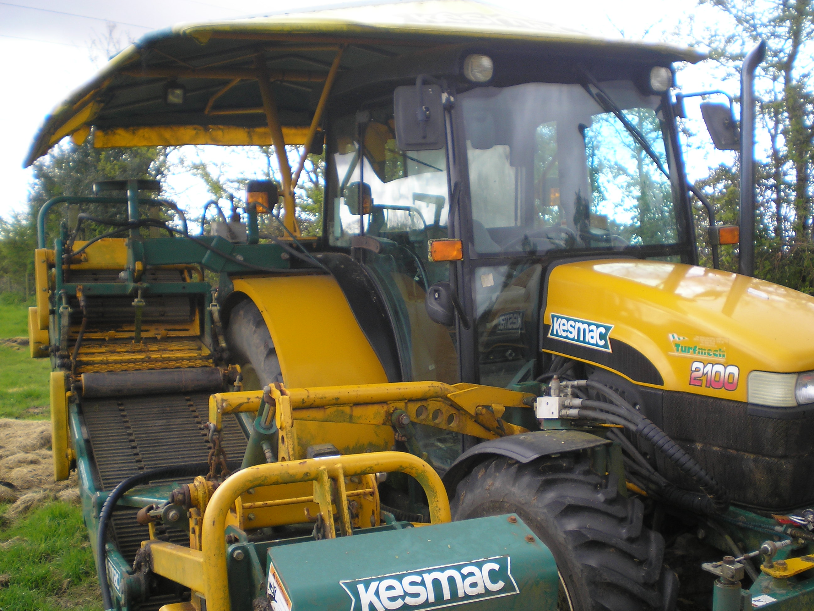 KESMAC 2100 24. NOW SOLD Turf machinery for sale