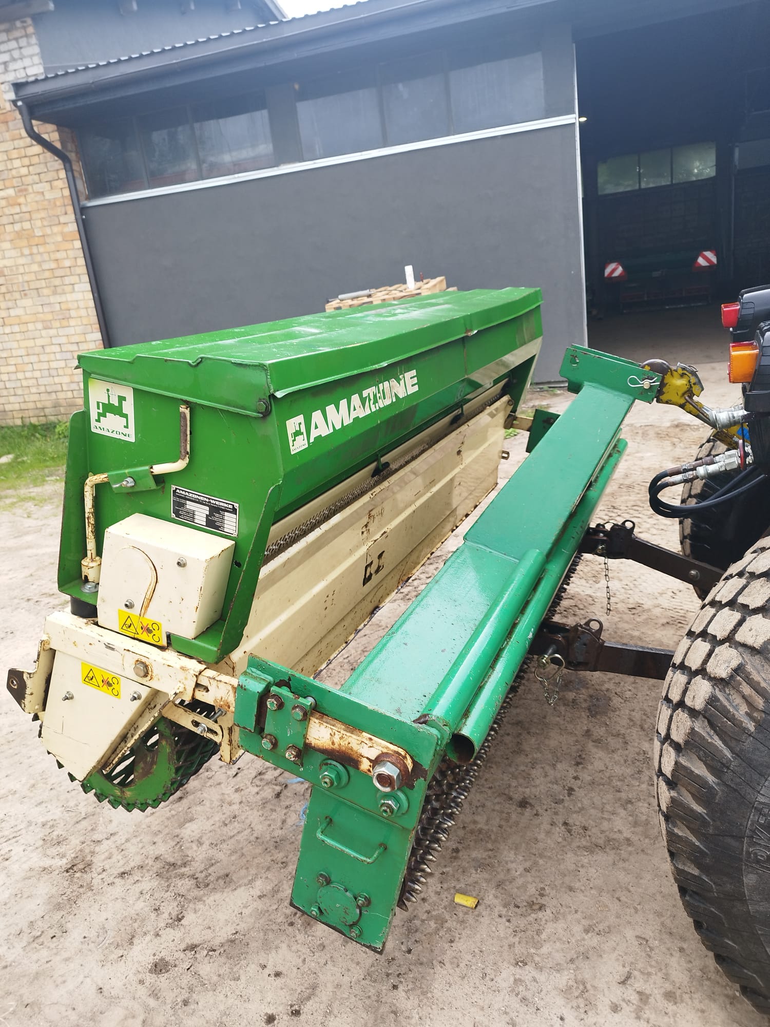 AMAZON GBK 2.0 LAWN SEEDER ** NEW PRICE ** for sale AMAZON GBK 2.0 LAWN SEEDER ** NEW PRICE ** for sale