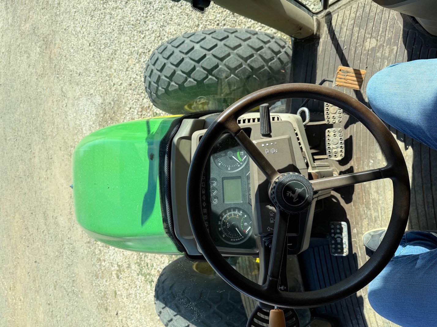John Deere 6220  for sale